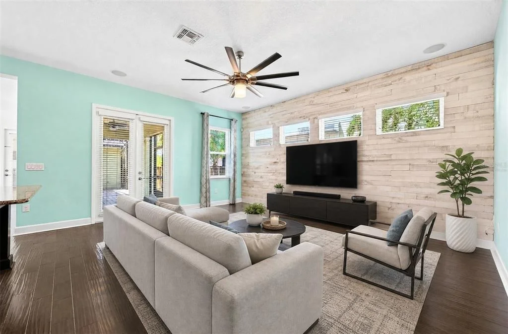 Photo of 8130 LAUREATE BOULEVARD