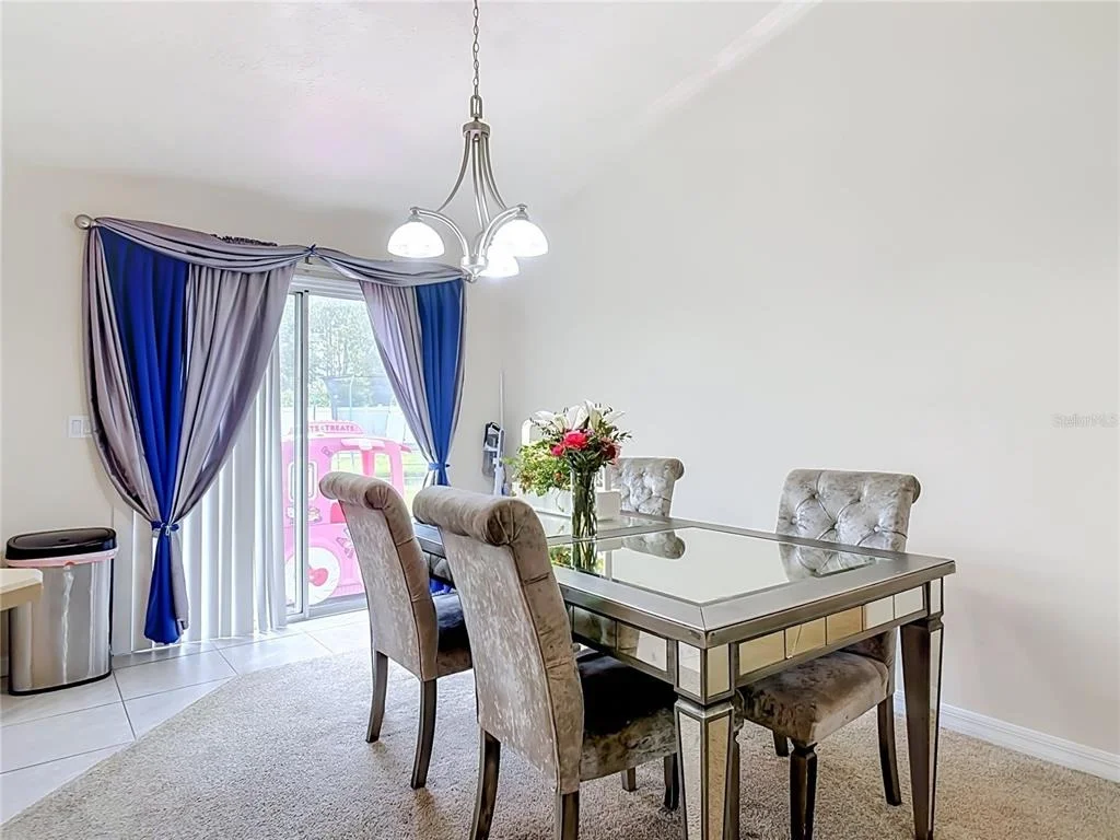 Photo of 8 BAINBRIDGE LANE