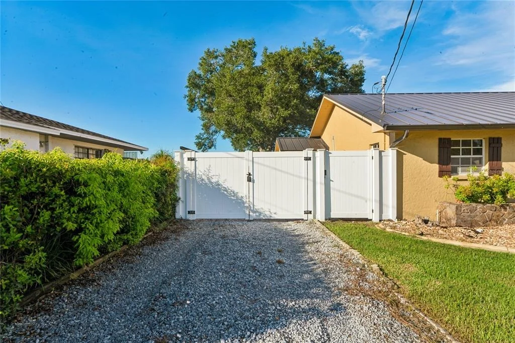 Photo of 5230 MOSQUERO ROAD