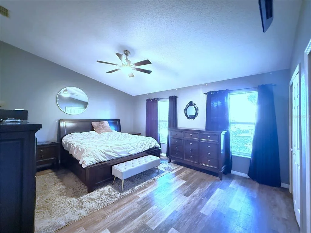 Photo of 1 HARRIS CIRCLE