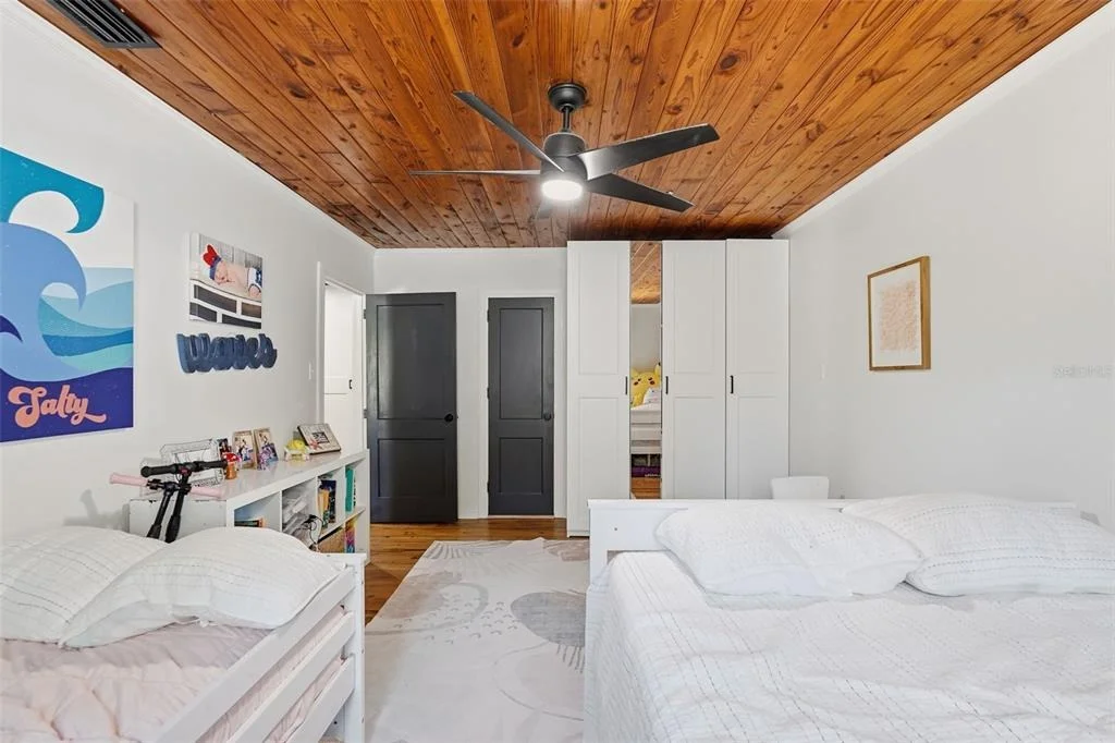 Photo of 517 AVERY AVENUE