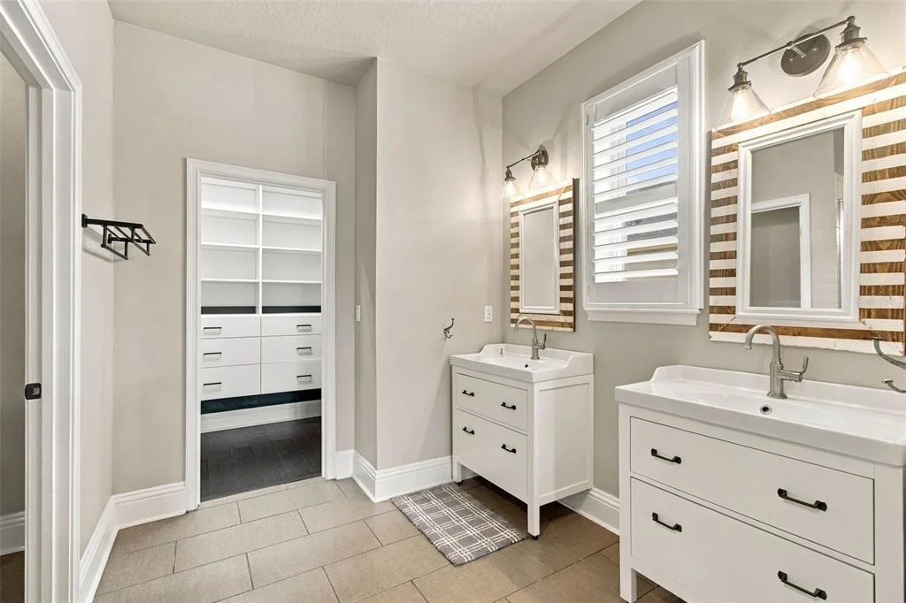 Photo of 6805 PARK STRAND DRIVE