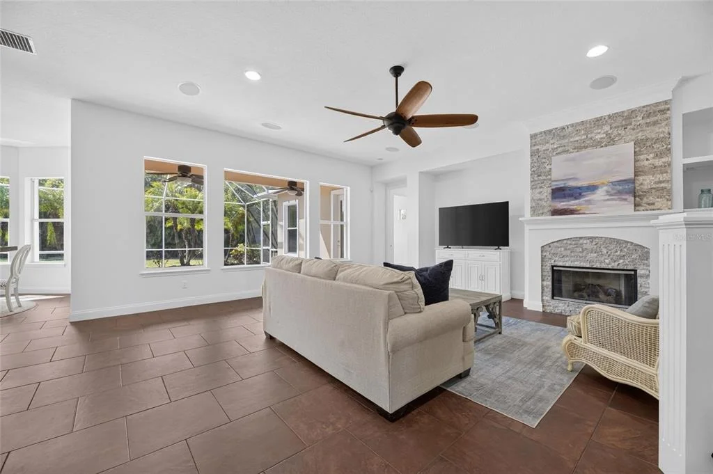 Photo of 824 ISLEBAY DRIVE