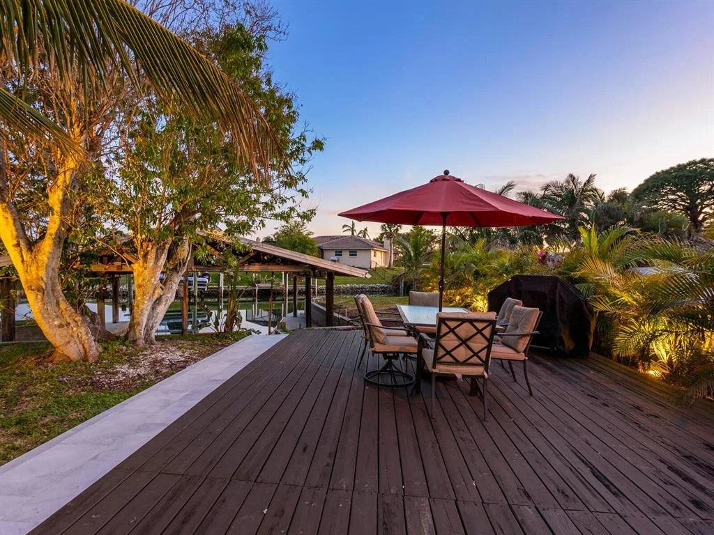 Photo of 221 LYCHEE ROAD