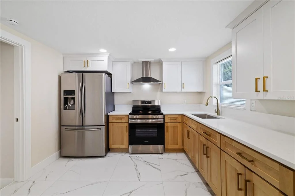 Photo of 2229 ROSELAWN DRIVE