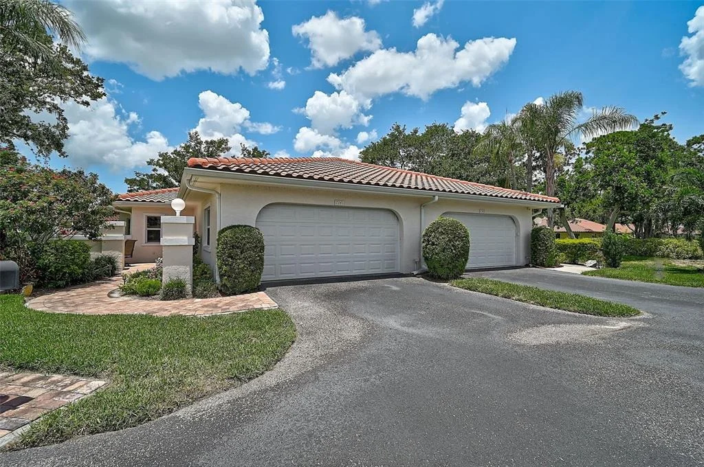Photo of 7341 GOLF POINTE CIRCLE