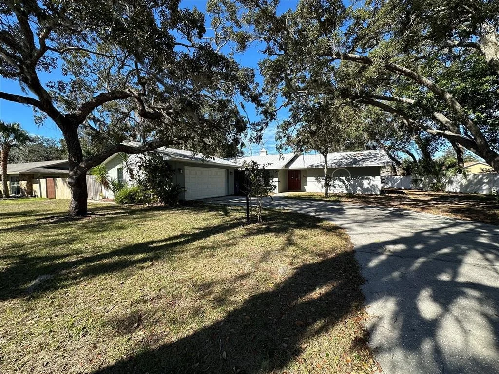 Photo of 1423 MEADOW LARK ROAD