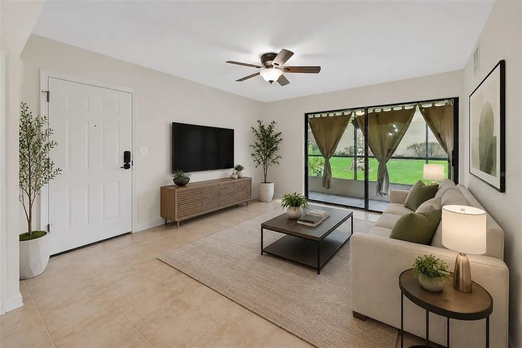 Photo of Unit 2 at 220 MOREE LOOP