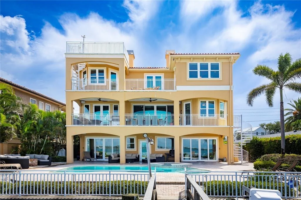 Photo of 306 HARBOR DRIVE
