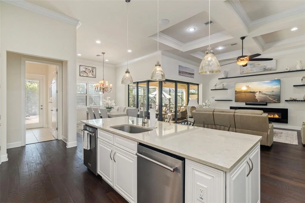 Photo of 16293 CAMDEN LAKES CIRCLE