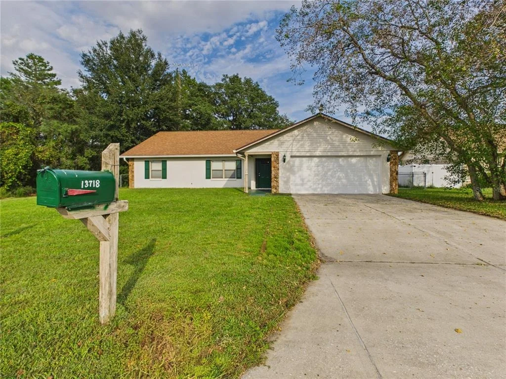 Photo of 13718 SW 40TH CIRCLE