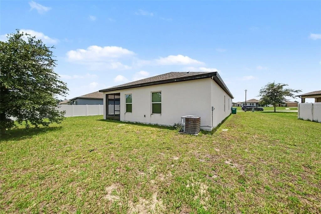 Photo of 1006 COMMUTER DR