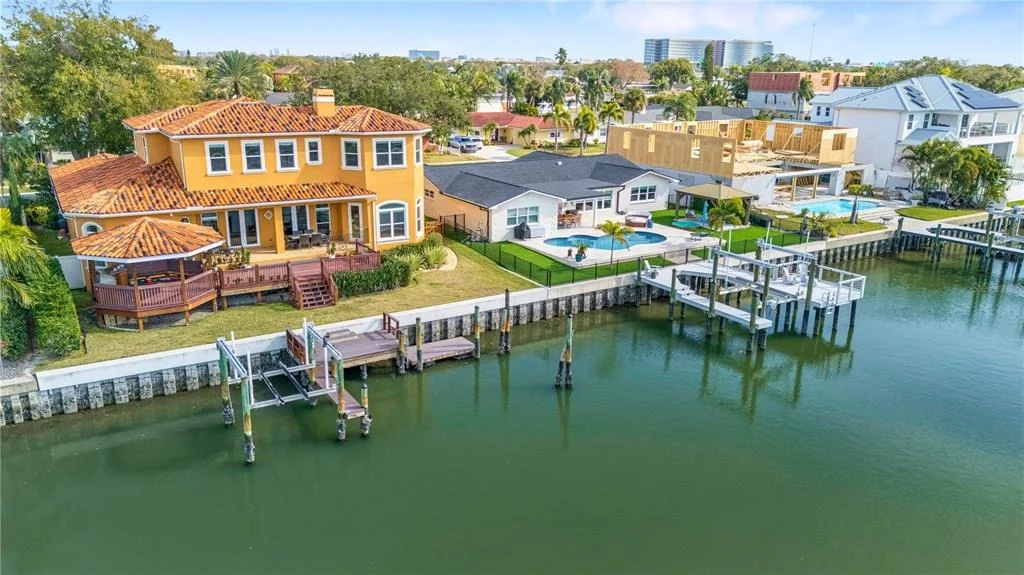 Photo of 3952 VERSAILLES DRIVE