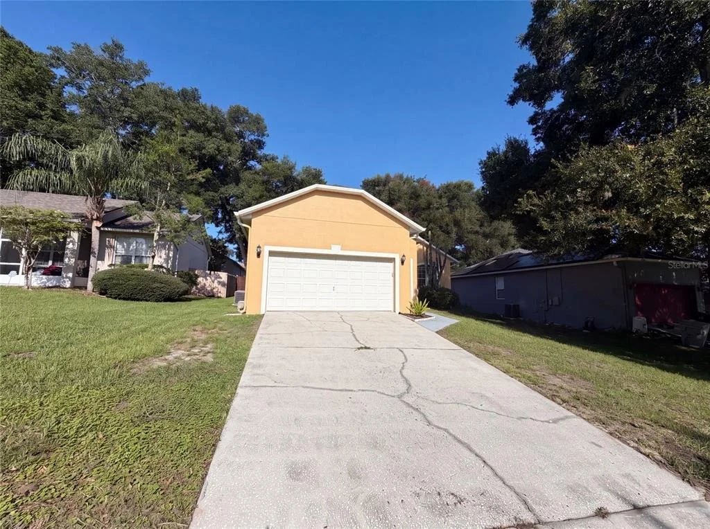 Photo of 826 HILLY BEND DRIVE