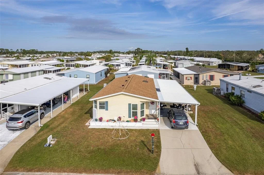 Photo of 512 LA PLAYA CIRCLE