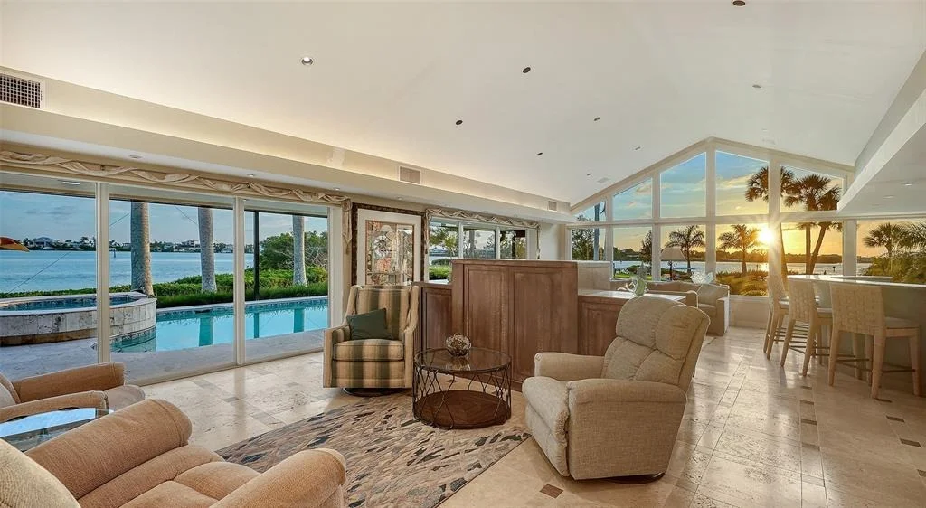 Photo of 321 LOOKOUT POINT DRIVE