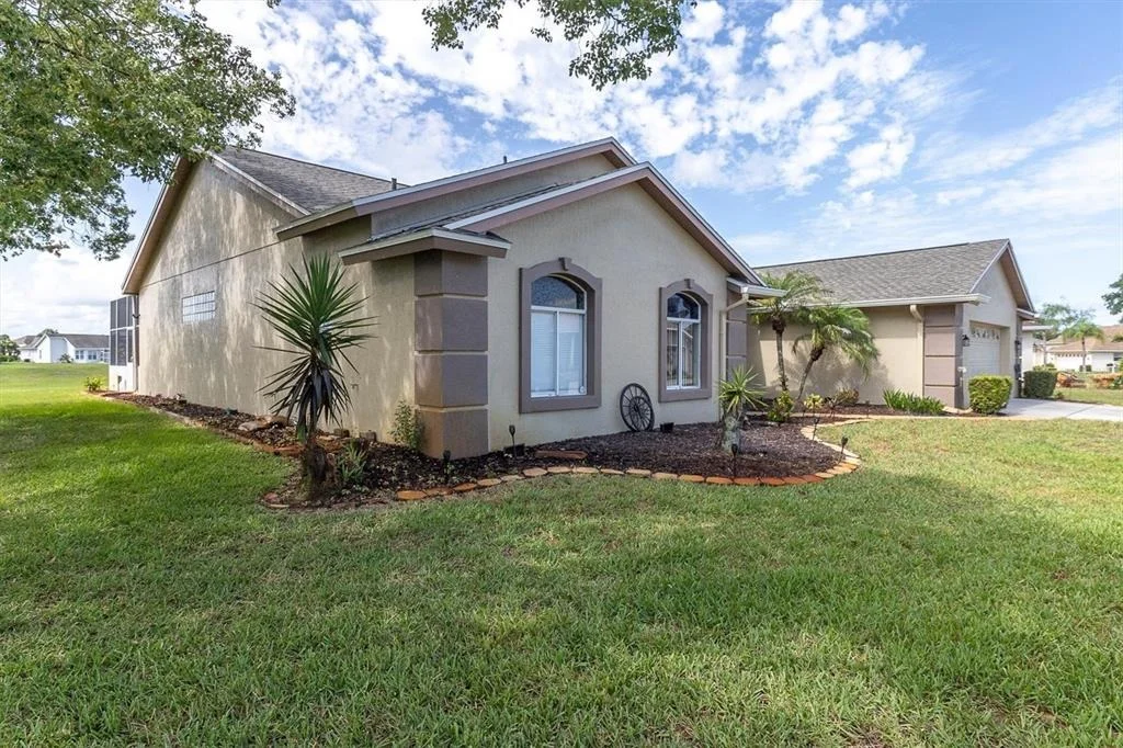 Photo of 8303 CORAL CREEK LOOP