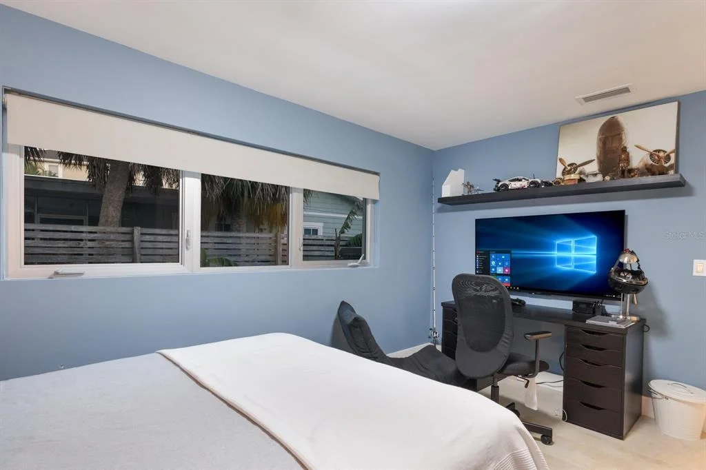 Photo of 238 ISLAND CIRCLE