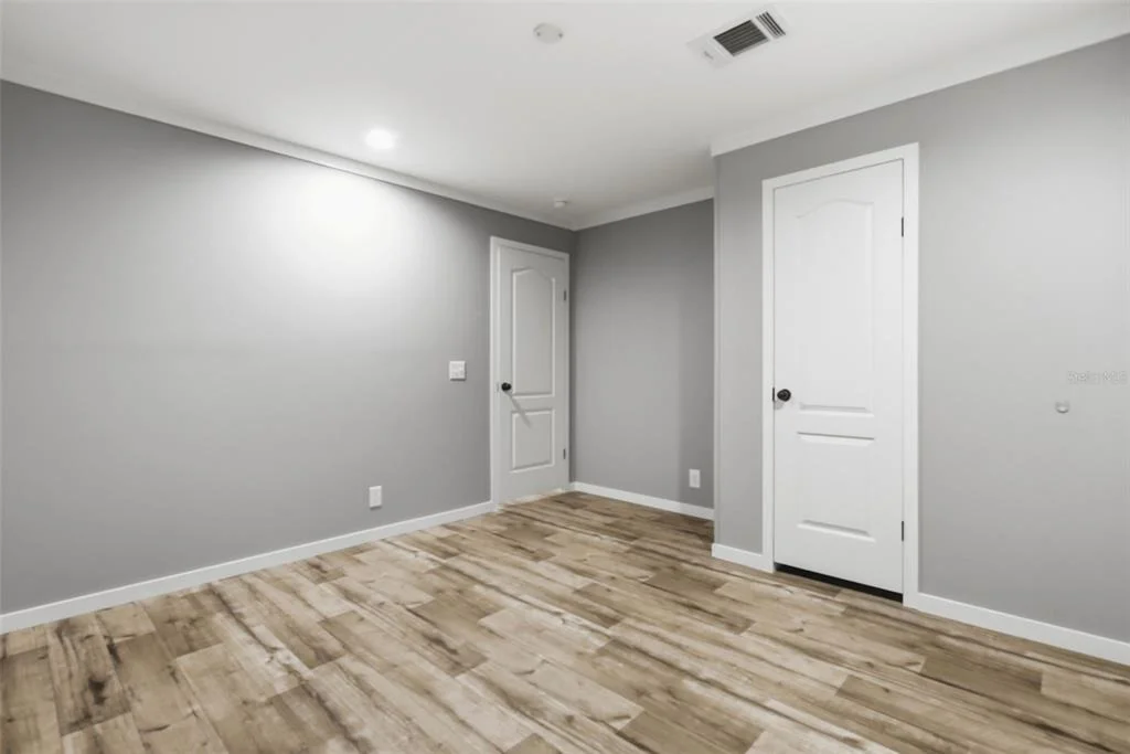 Photo of 1913 WOODCREST DRIVE
