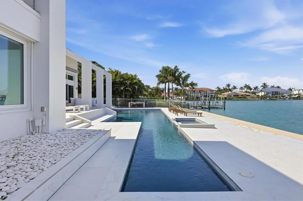 Photo of 216 BIRD KEY DRIVE