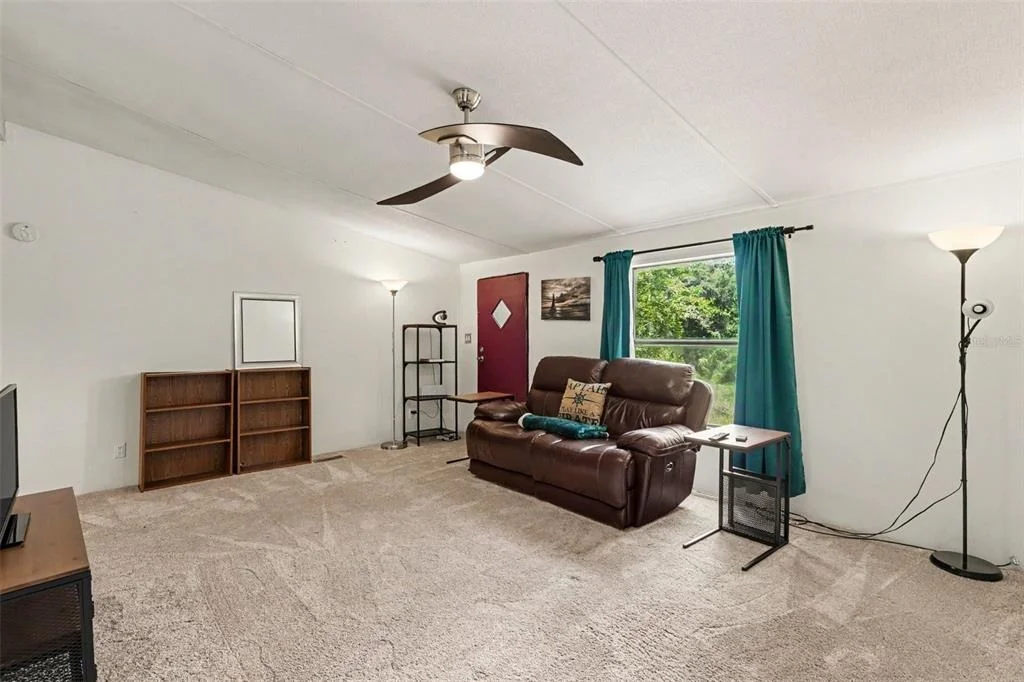 Photo of 10239 LYONS AVENUE