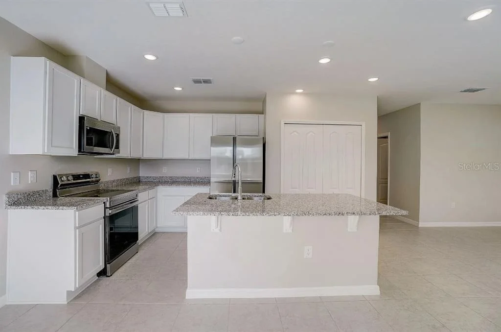Photo of 604 BROADOAK DRIVE