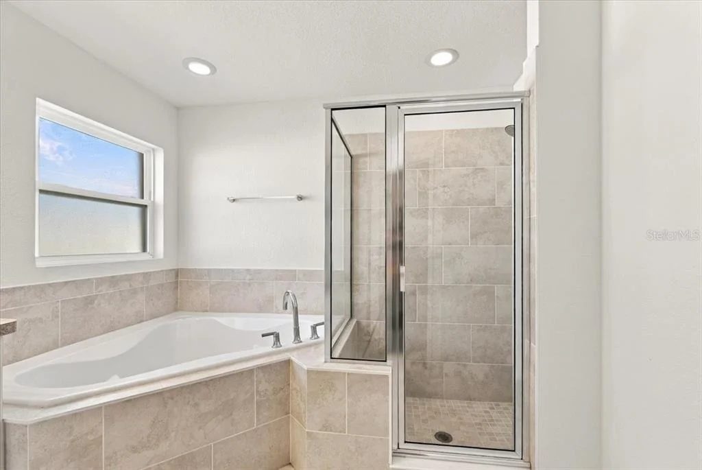 Photo of 912 LOCHLAND LOOP
