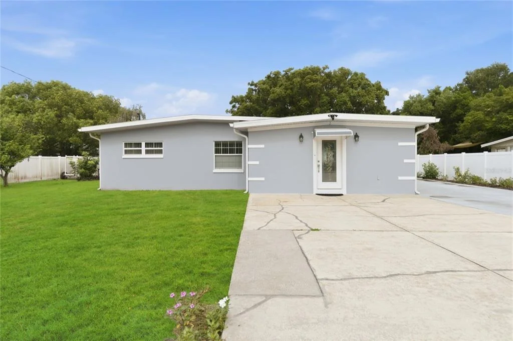 Photo of 8304 DOT LANE