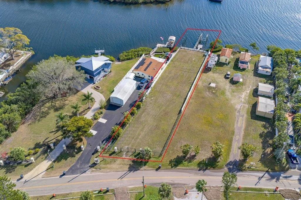 Photo of 3304 W SHELL POINT ROAD