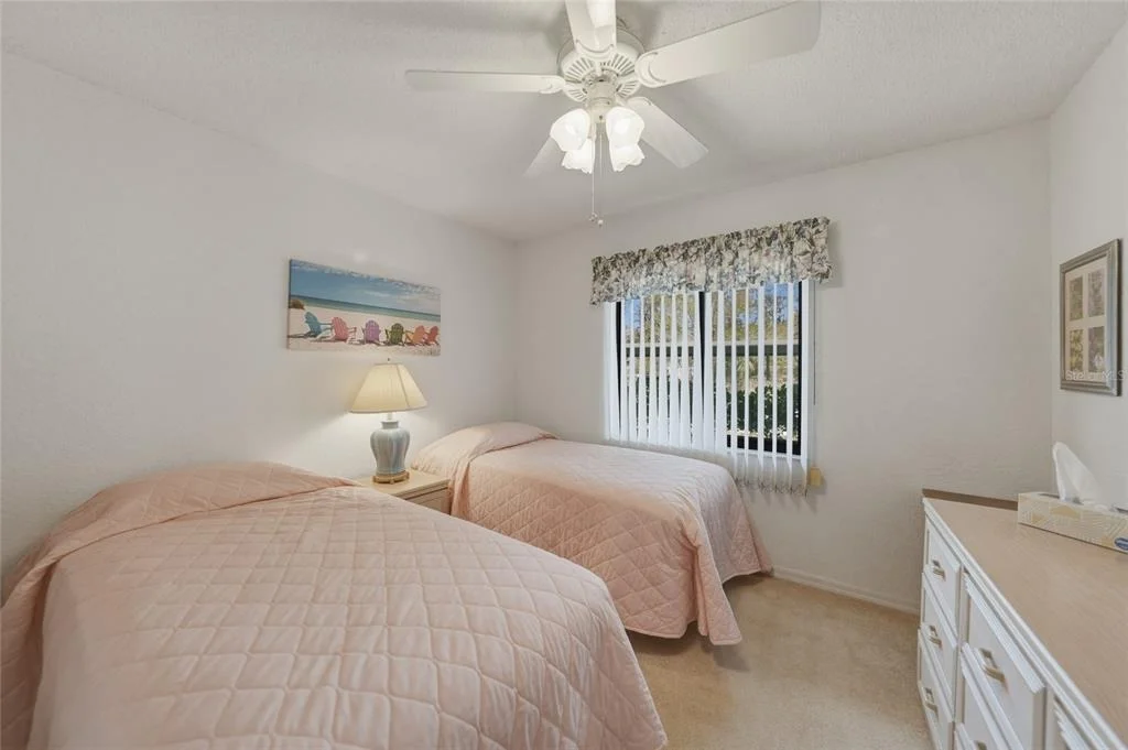 Photo of Unit L2 at 4000 OAKVIEW DRIVE