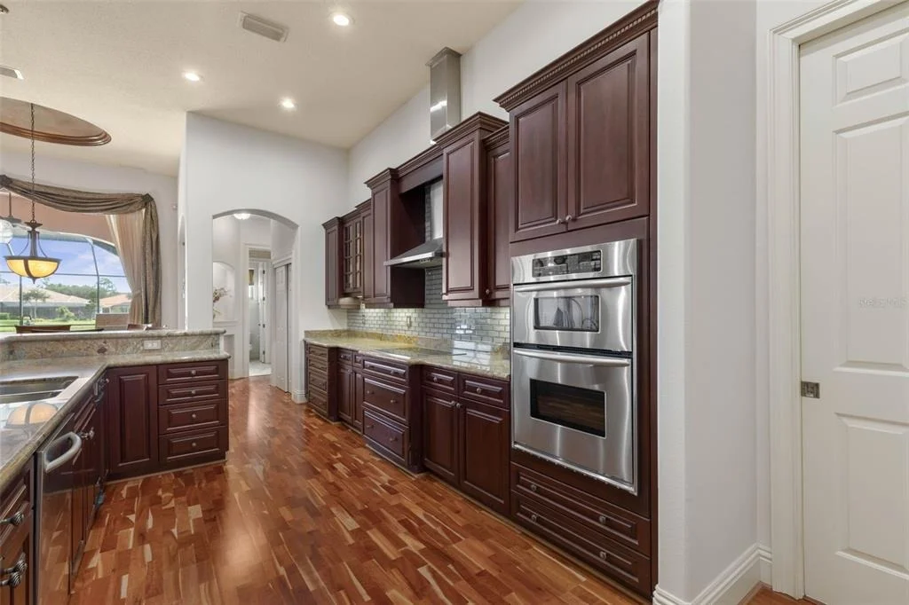 Photo of 62 OAK VIEW CIRCLE