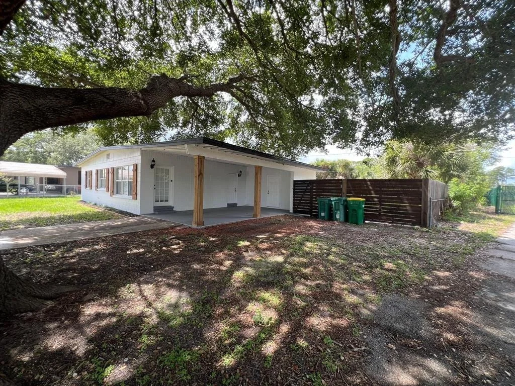 Photo of 1221 CYPRESS LANE