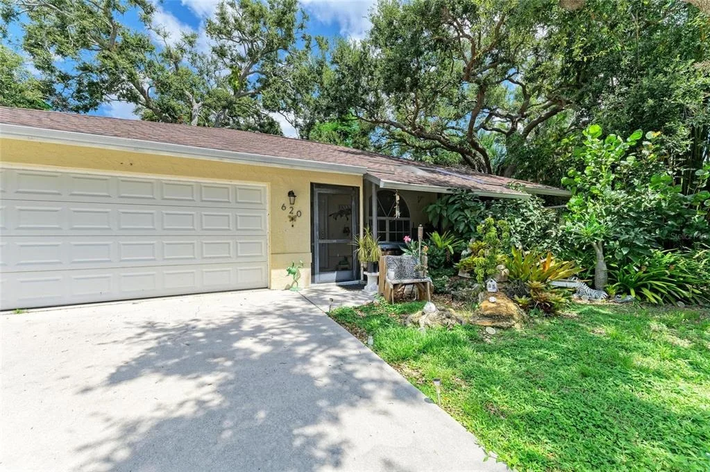 Photo of 620 BURKE ROAD