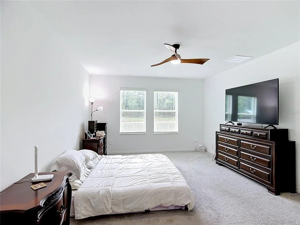 Photo of 1633 RED LOOP