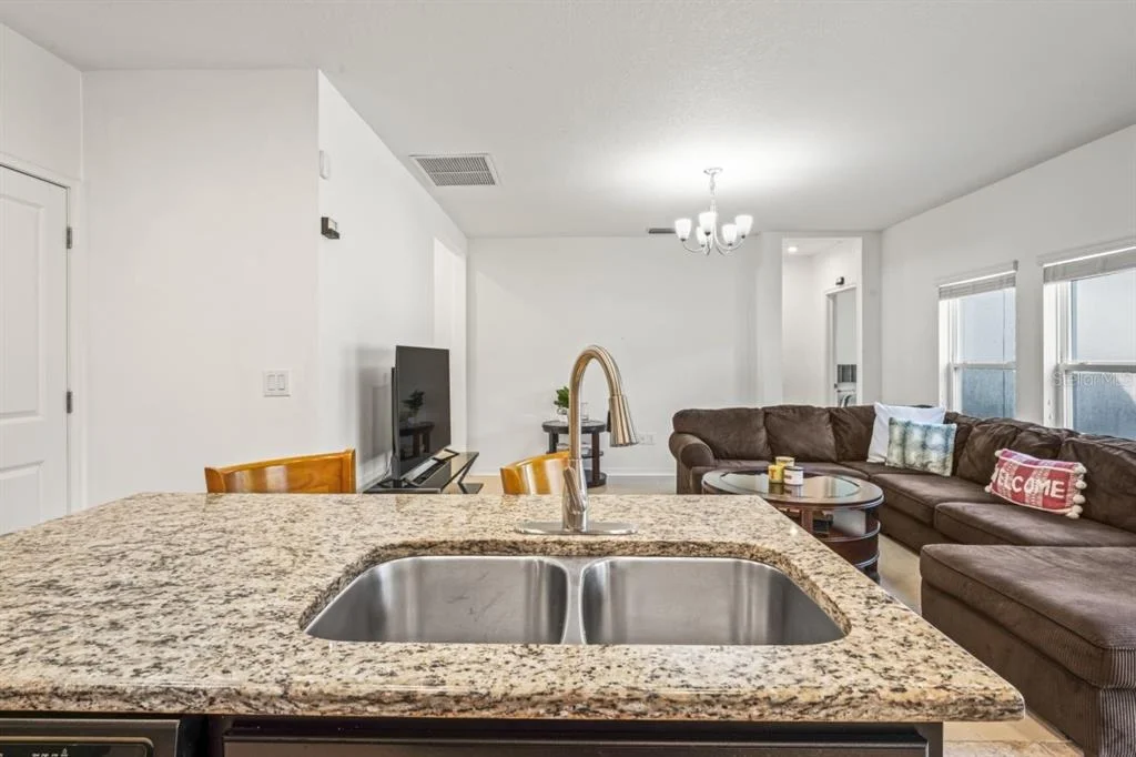 Photo of 571 OLD WINDSOR WAY