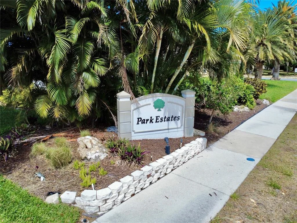 Photo of 565 PARK ESTATES SQUARE