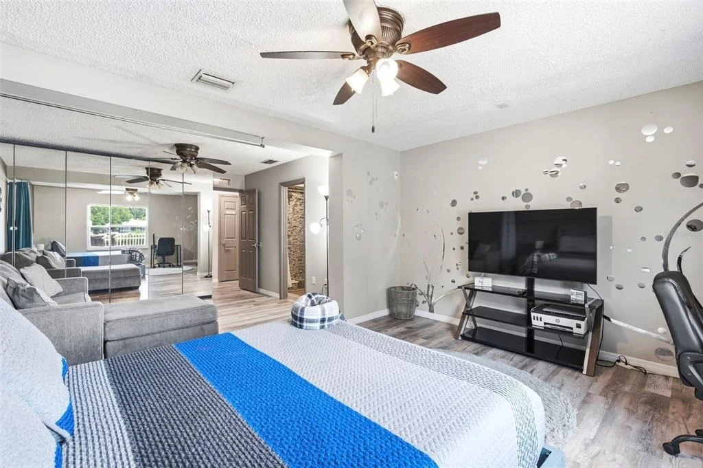 Photo of 2460 BEACON GROVES BOULEVARD