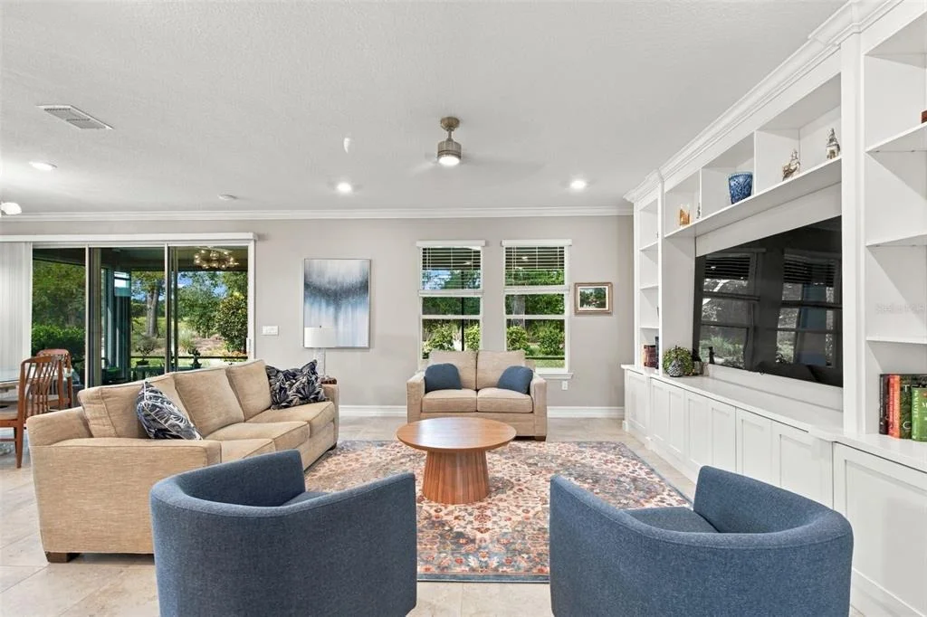 Photo of 4582 NW 57TH AVENUE