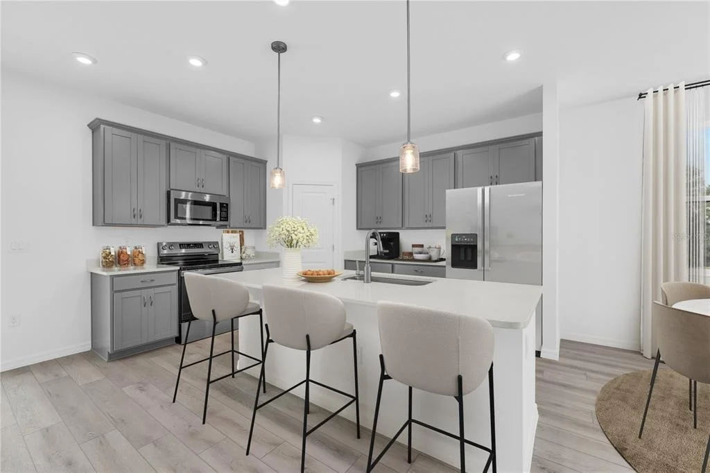 Photo of 5828 CLIFFBOW LOOP