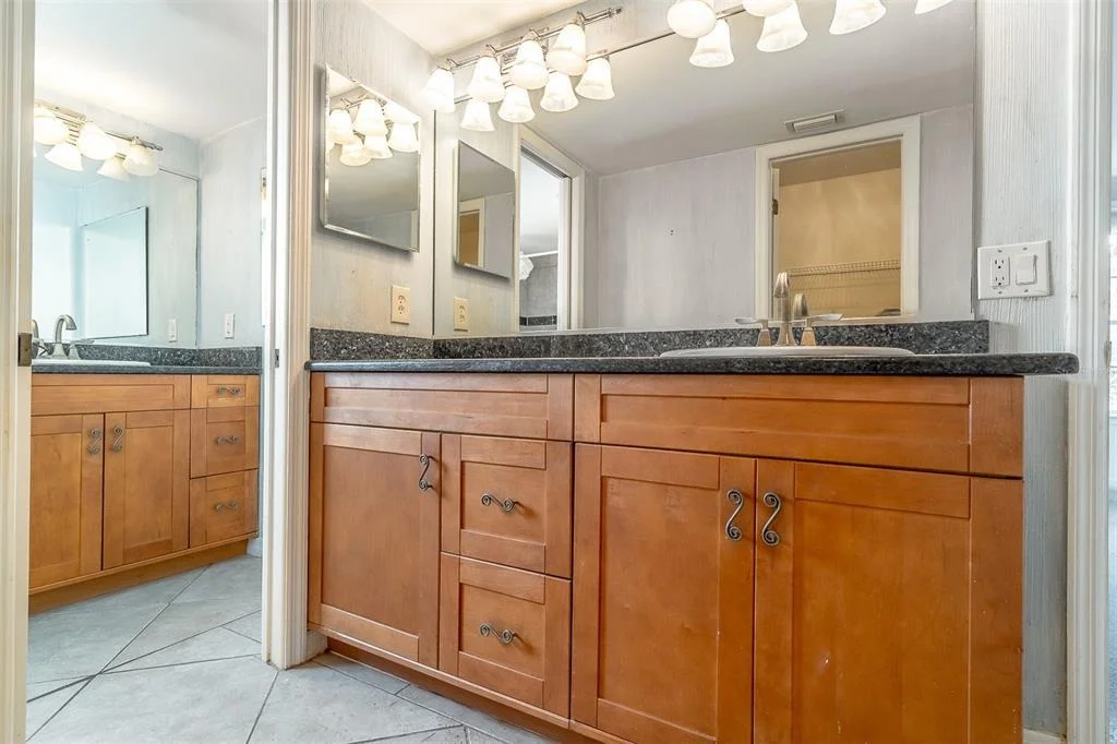 Photo of 472 MAYFAIR CIRCLE