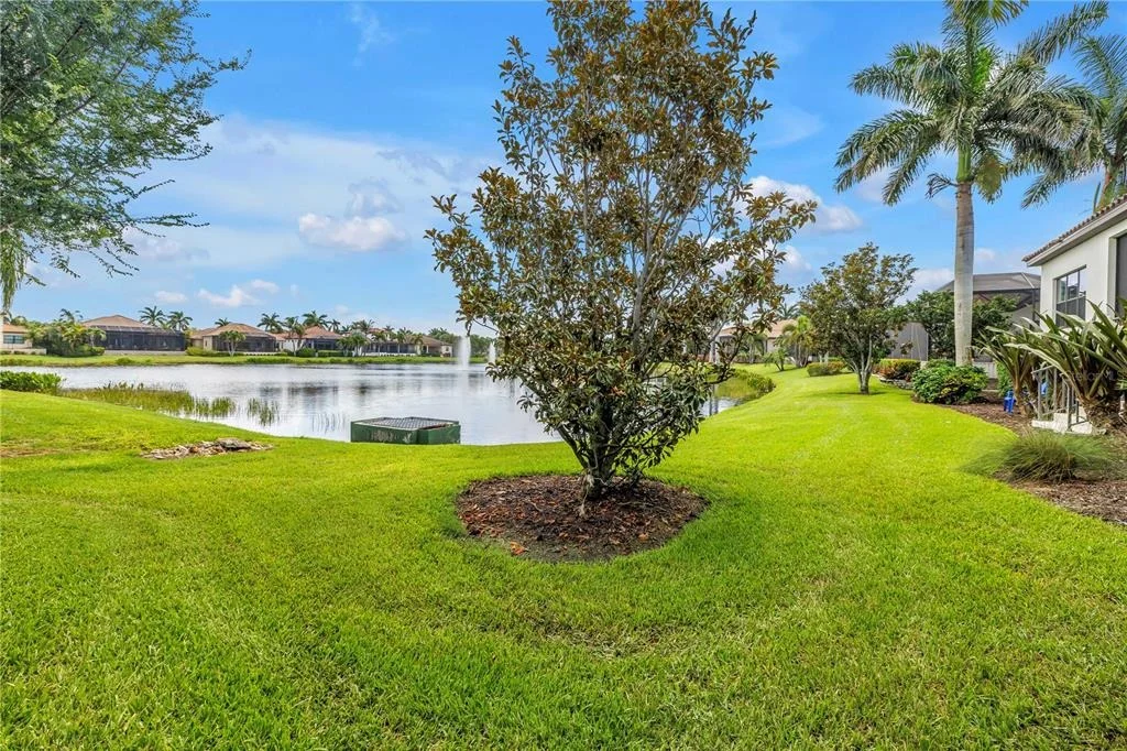 Photo of 6237 SIGNATURE POINTE LANE