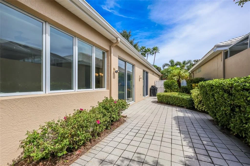 Photo of 8702 52ND DRIVE E