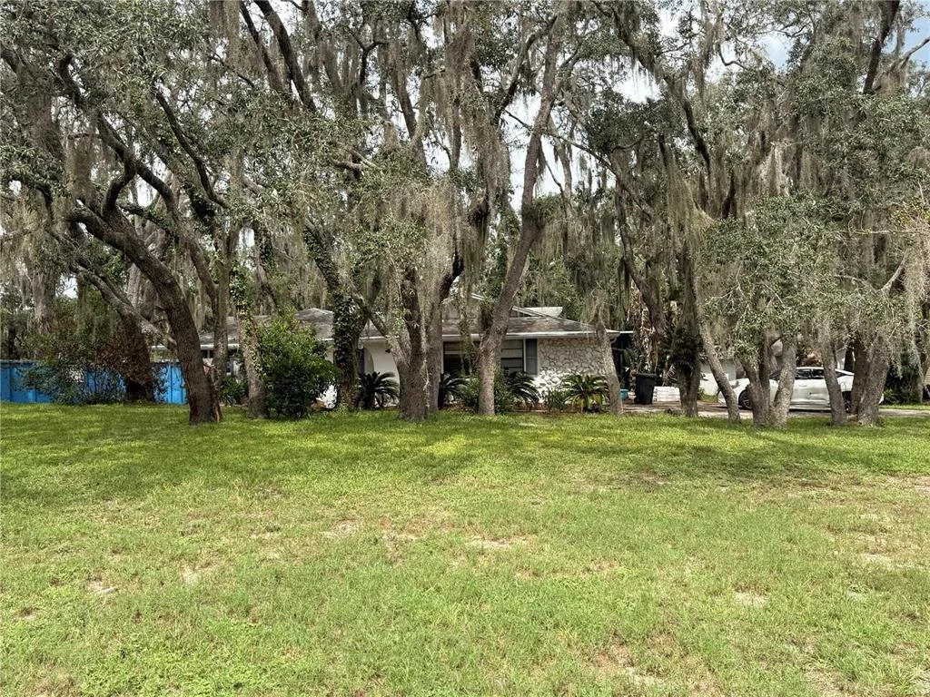 Photo of 18618 ANGLEWOOD DRIVE