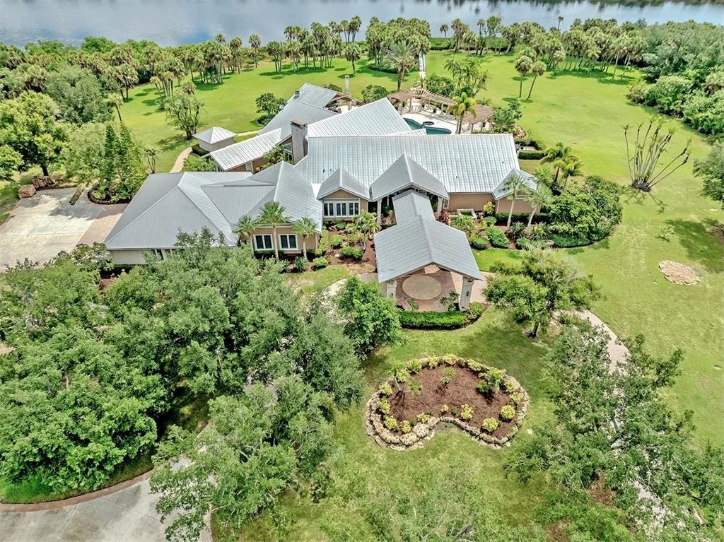 Photo of 630 N RIVER ROAD