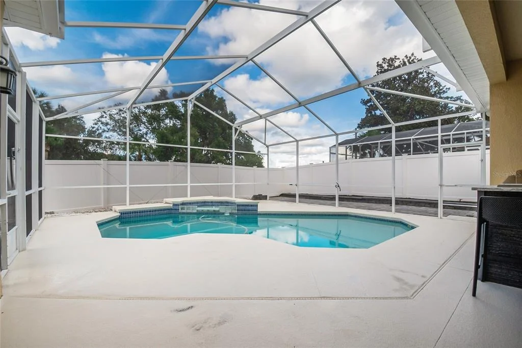 Photo of 116 OAK GROVE CIRCLE