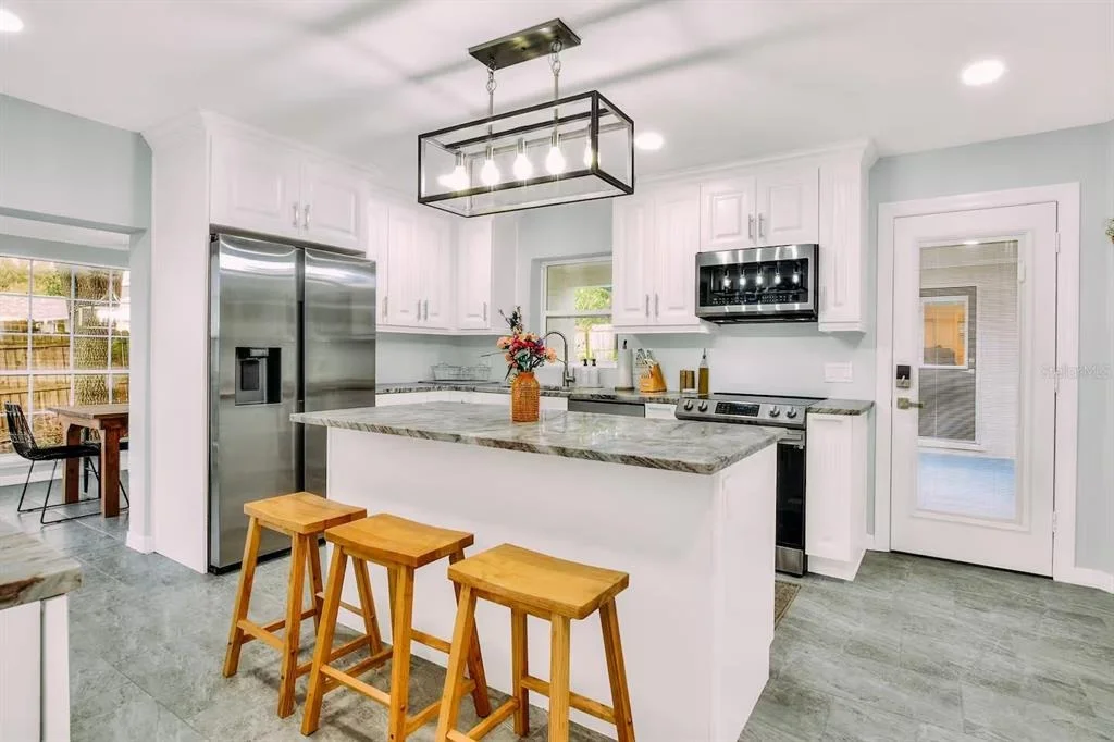 Photo of 1302 LAKE ELBERT DR SE