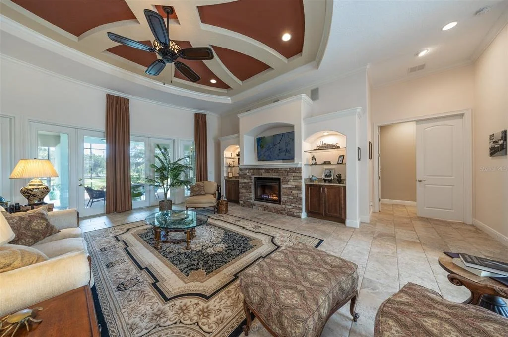 Photo of 14 LONGVIEW WAY N