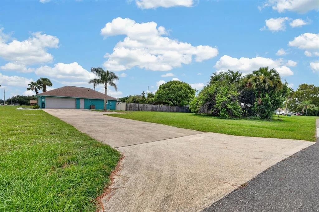 Photo of 1845 WILLOW OAK DRIVE