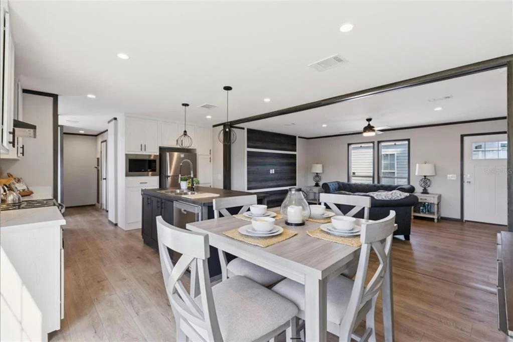 Photo of 1636 MISTLETOE STREET