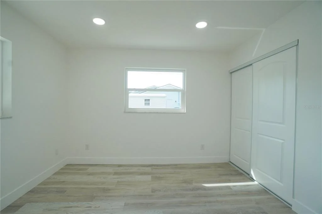 Photo of 1461 ROYAL ROAD